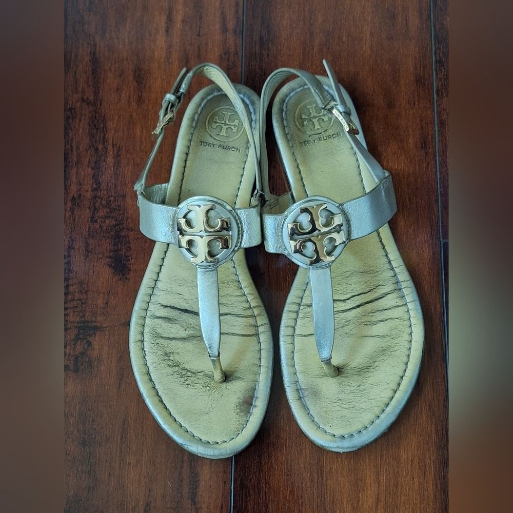 Tory Burch Gold Silver Logo Slip On Thong Gladiator Sandals 7.5